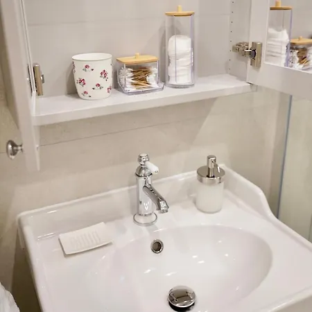 Apartment Kehrein Am Stadtwald 60qm Mit Garten, Balkon Und Parkplatz *