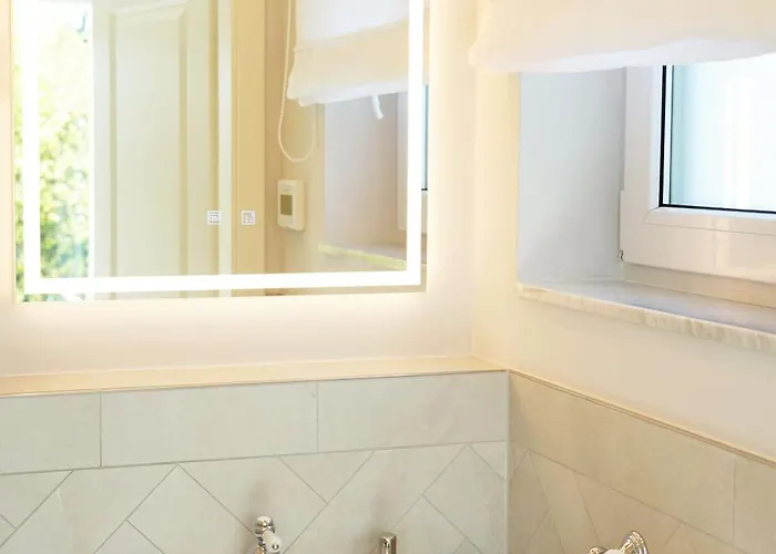 Appartement Kehrein Am Stadtwald 60qm Mit Garten, Balkon Und Parkplatz Krefeld